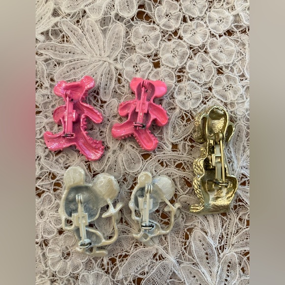 New Old Stock Vintage 1960’s Pin Brooch Lot of 5. POODLE TEDDY BEARS MICE - Picture 5 of 5